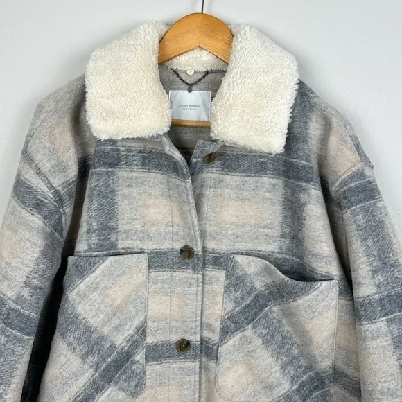 Lucky Brand Oversized Plaid Shirt Jacket. Faux Fur. Size L. - Picture 2 of 14